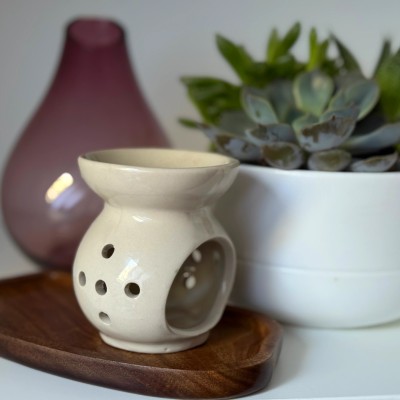 Mały kominek do wosków zapachowych